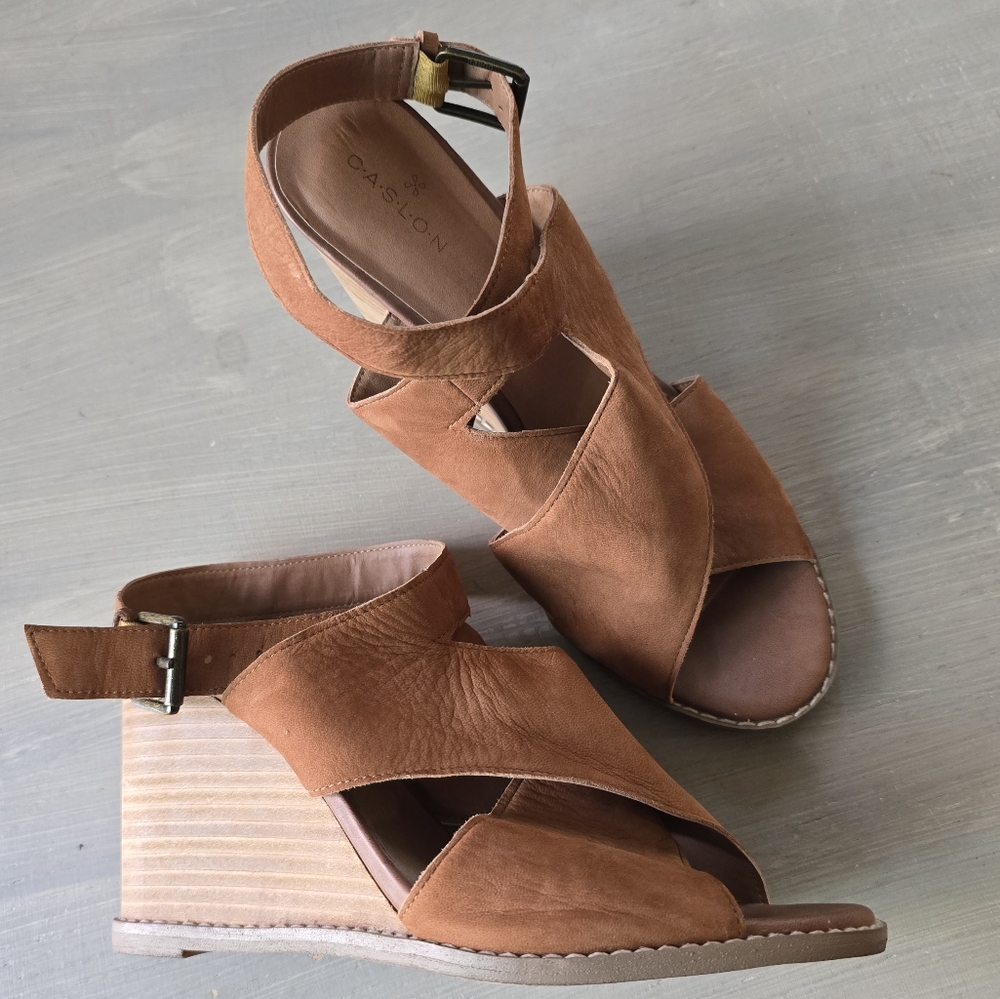 Caslon Hallie Women's Brown Wedge Sandals Size 7